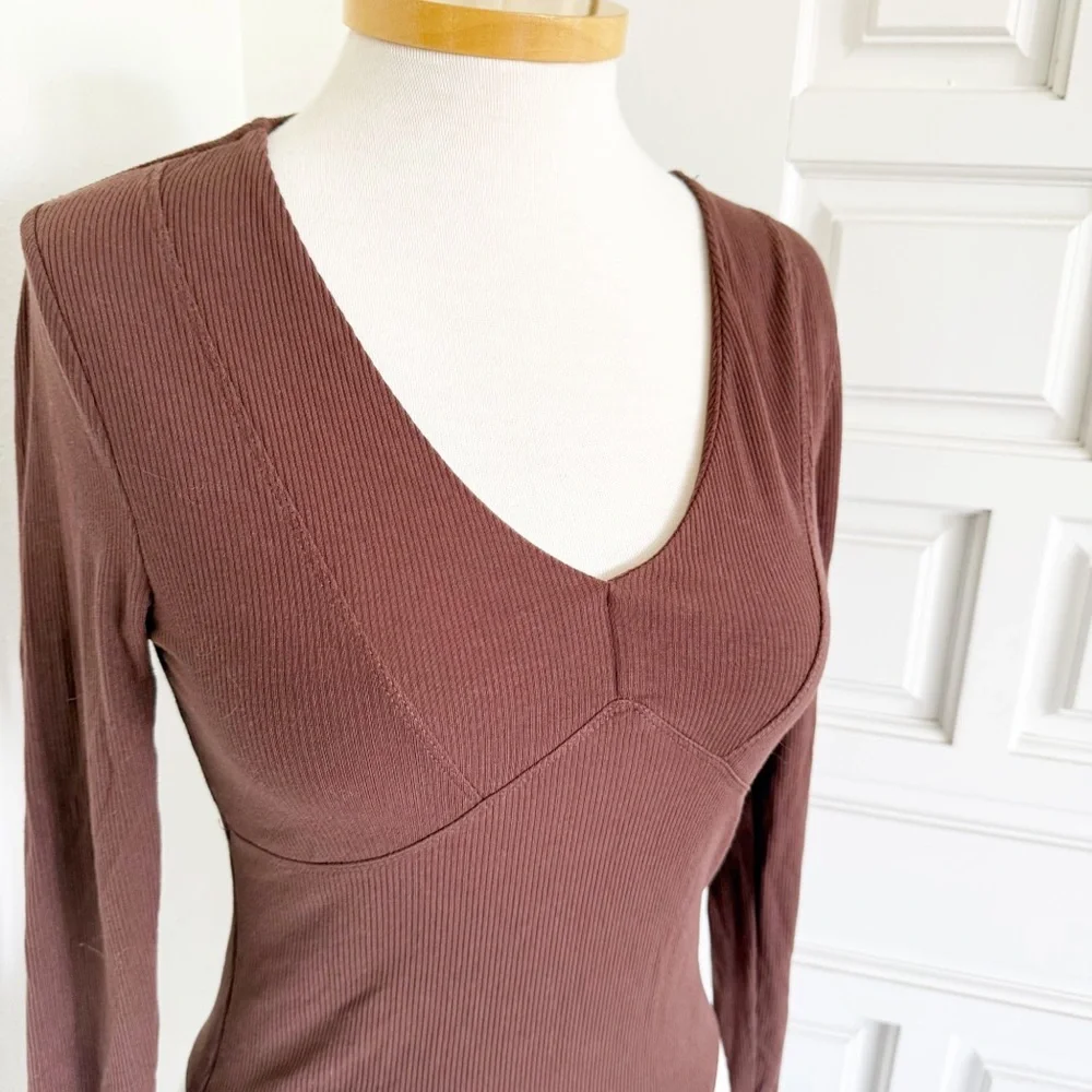 Steve Madden Brown Long Sleeve Bodysuit V-Neck Ribbed Size Small